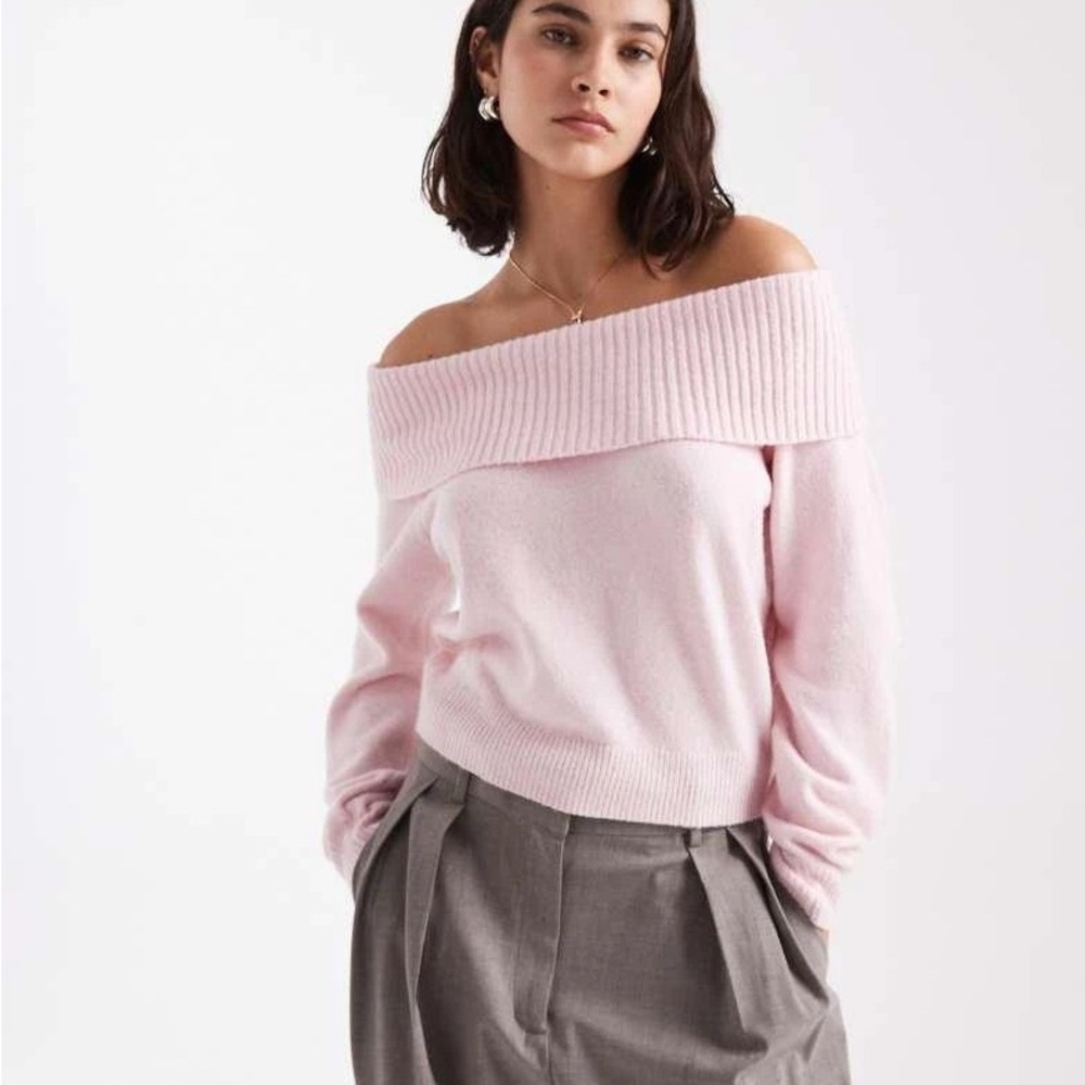 HOLLISTER Hollister off shoulder knitted jumper in pink